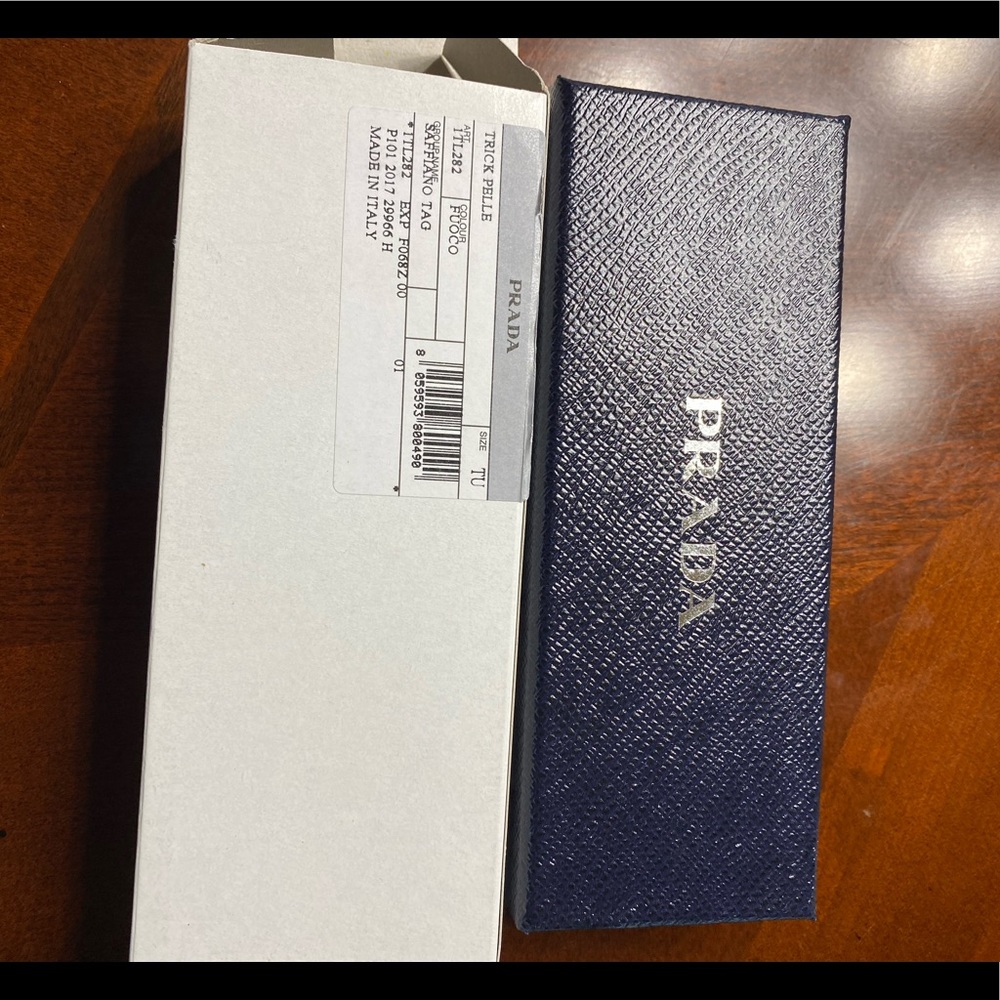 Prada Skeleton Key Keychain New - image 5